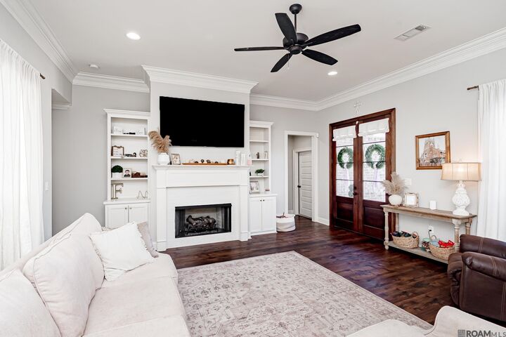 Property Photo: 4820 Pointe Prospect Dr LA 70762