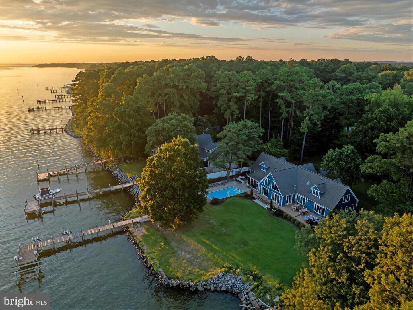 Property Photo: 12265 Potomac View Road MD 20664