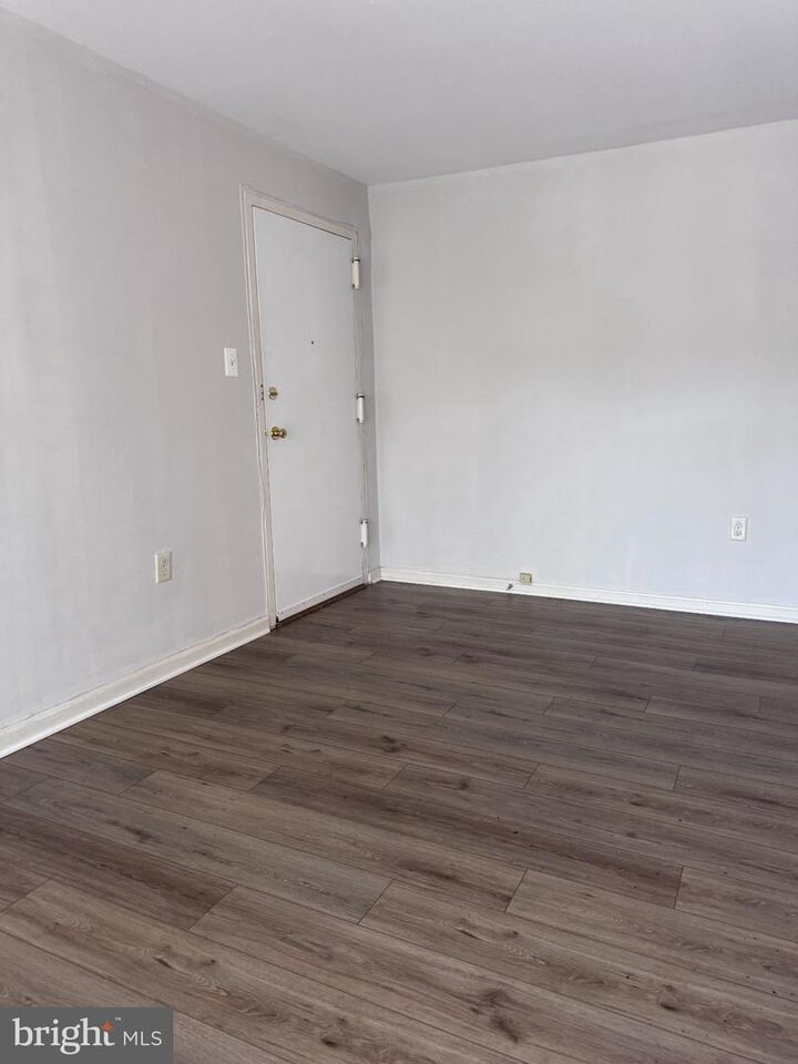 Property Photo:  5929 Quantrell Avenue 204  VA 22312 
