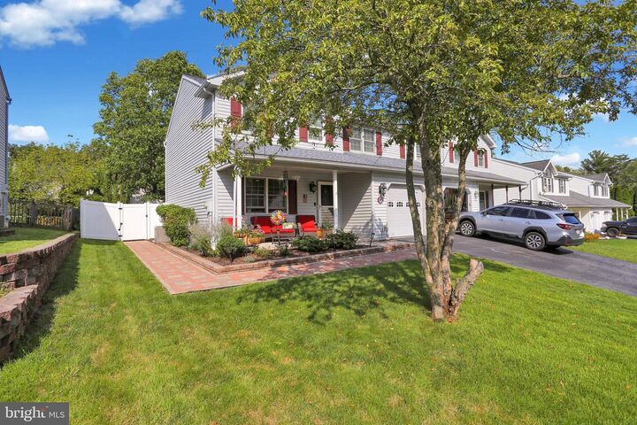 Property Photo:  6125 Pond View Drive  PA 19508 