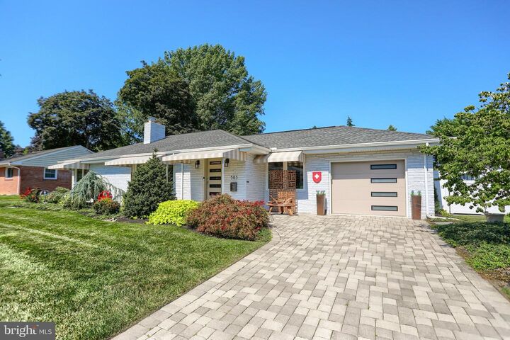 Property Photo:  503 Maple Avenue  PA 17033 