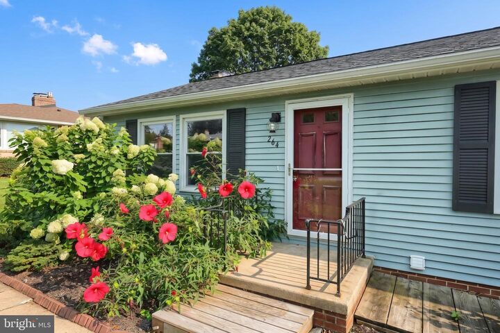 Property Photo: 264 Nollyn Drive PA 17313