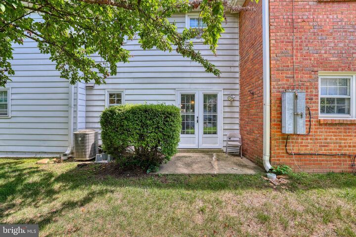 Property Photo:  805 Yardley Commons  PA 19067 
