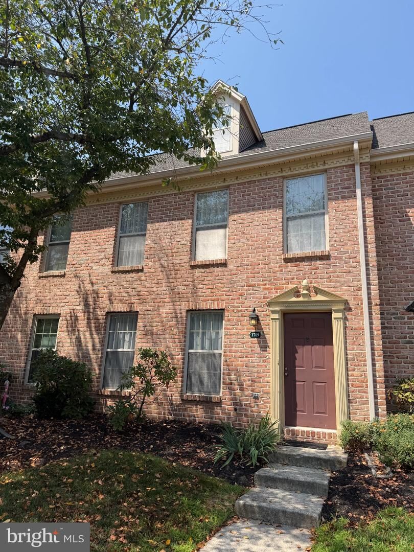 Property Photo:  1709 Peyton Randolph Court  PA 17070 