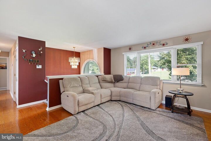 Property Photo: 677 Meetinghouse Road PA 19061