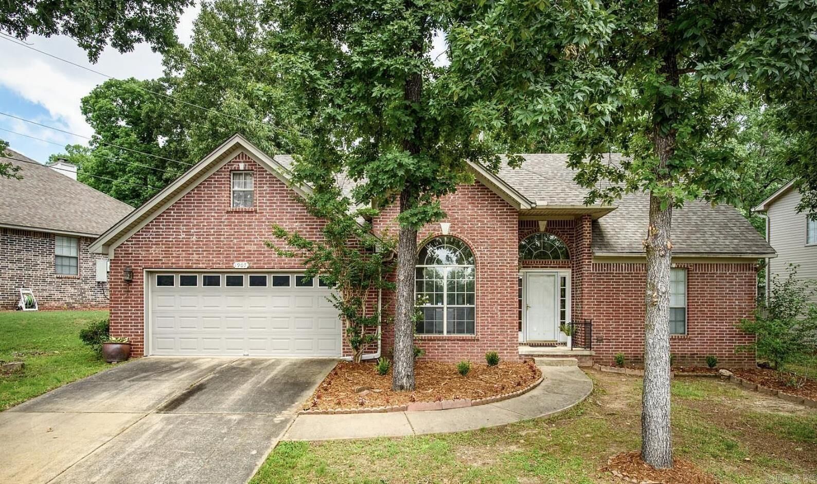 Property Photo:  1907 Cherrybend Drive  AR 72211 