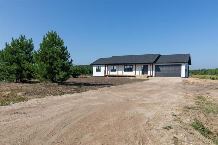 Property Photo:  21 Marius Place  MB R0A 0Z0 