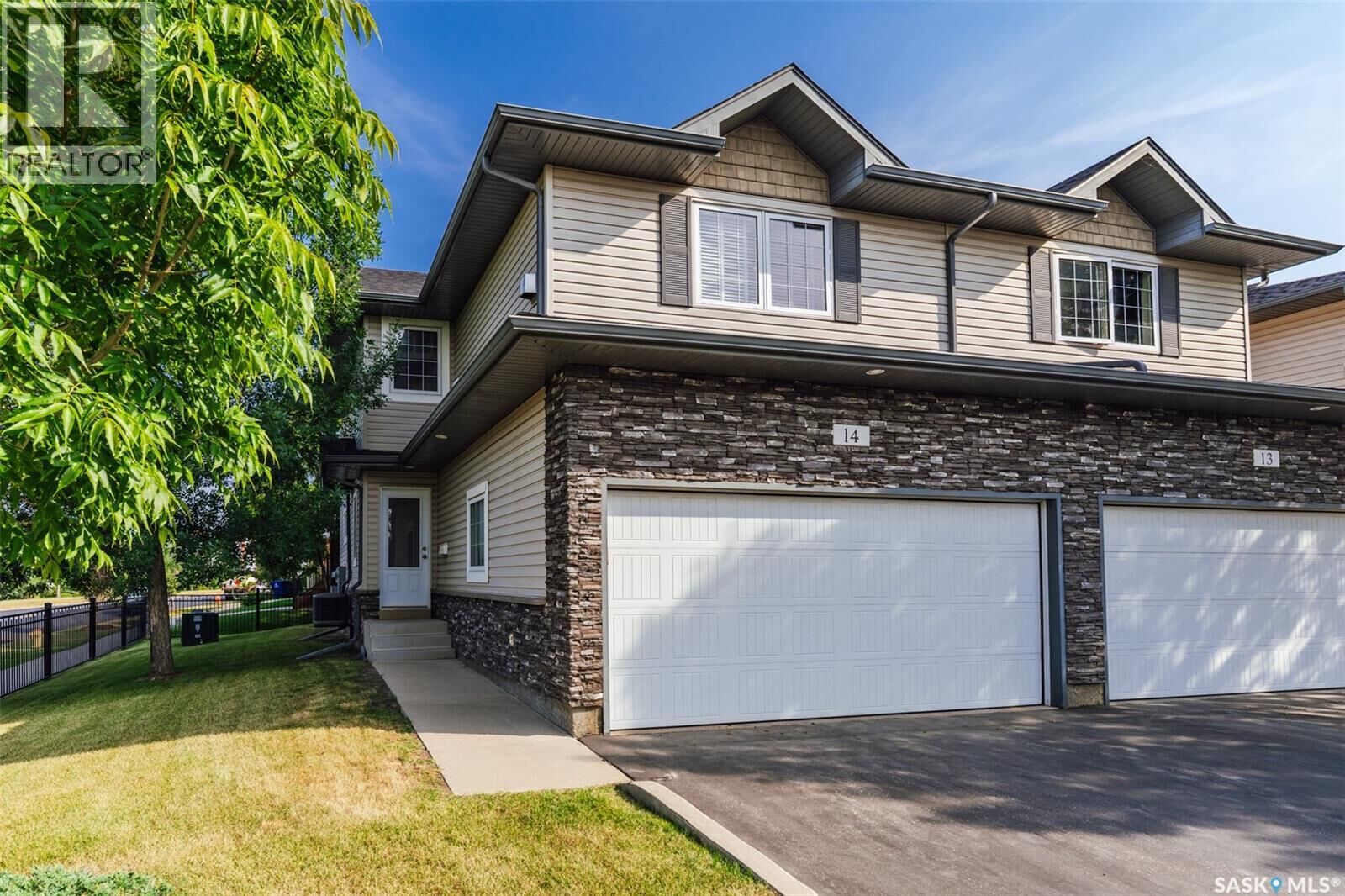 Property Photo: 14 110 Dulmage Crescent SK S7T 0C7