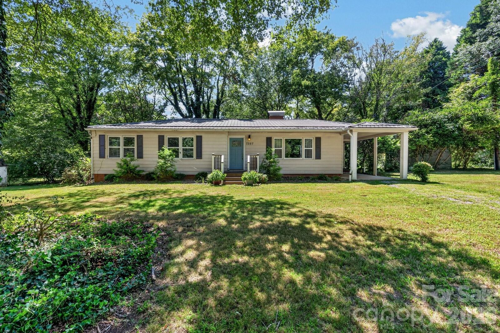 Property Photo:  7257 Sherrills Ford Road  NC 28673 