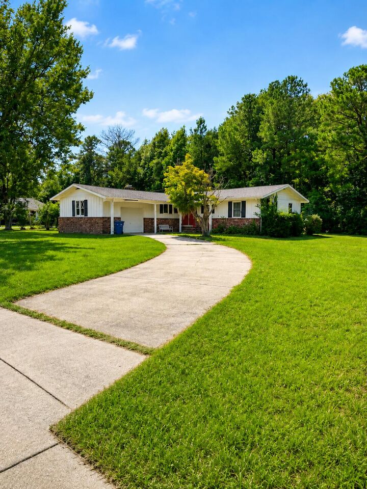 Property Photo: 146 Venning Street SC 29479
