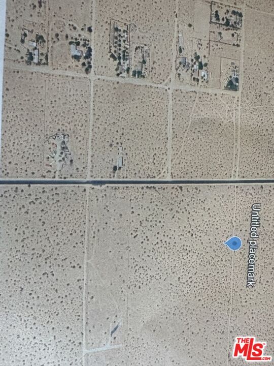 Property Photo: 195 Ave H4 Vic 195 Ste CA 93535