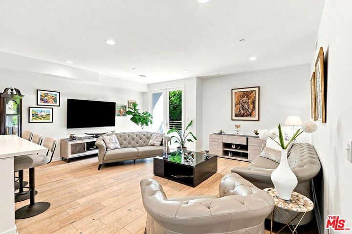 Property Photo:  4240 Laurel Canyon Blvd, Unit 305  CA 91604 