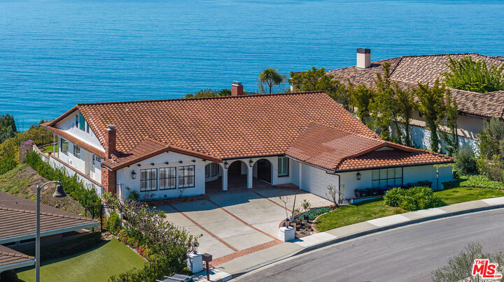 Property Photo:  24630 Blue Dane Ln  CA 90265 