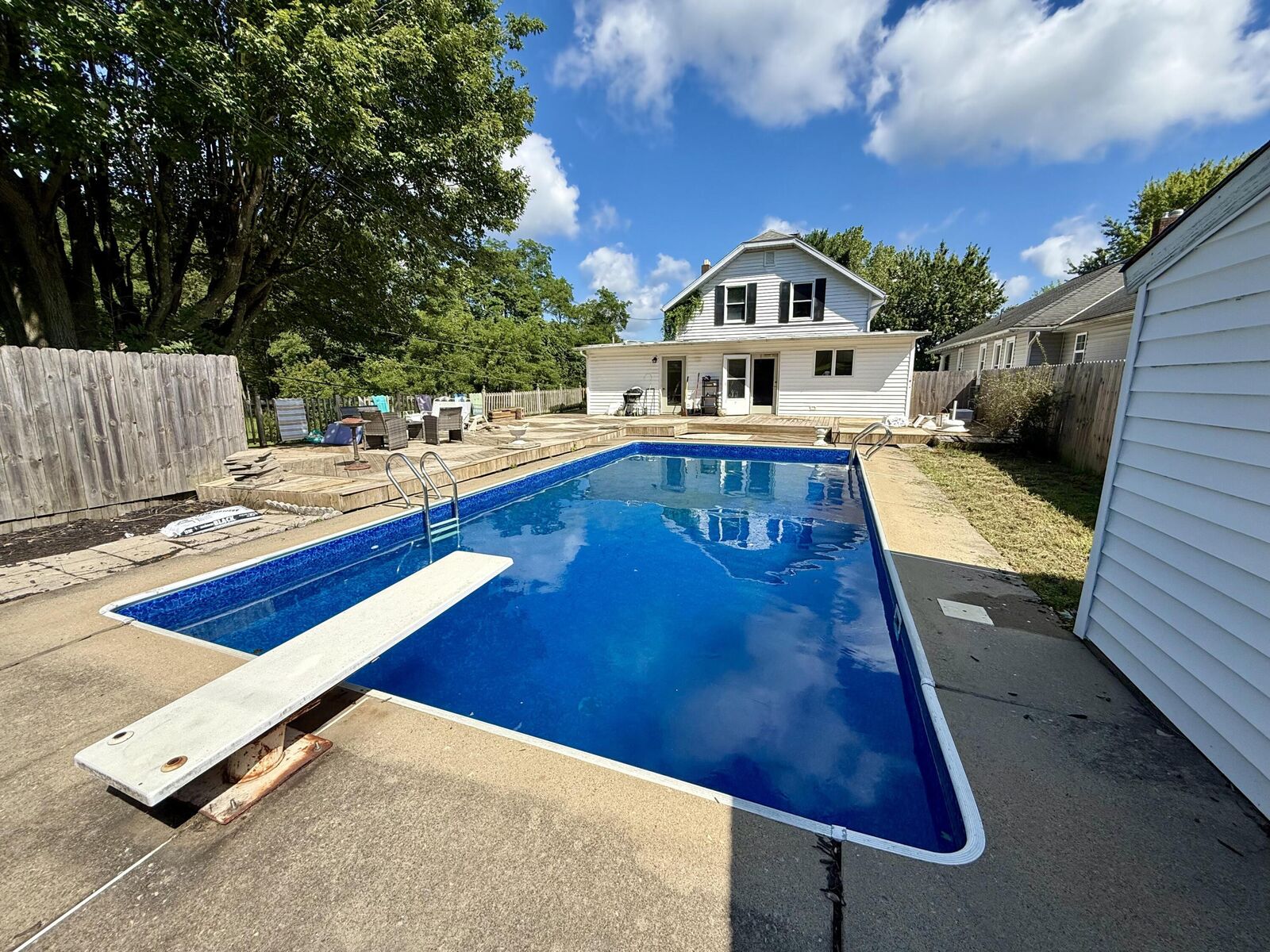 Property Photo: 537 Harrison Street OH 43764