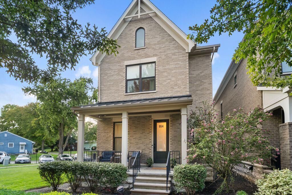 Property Photo: 954 W 1st Avenue OH 43212