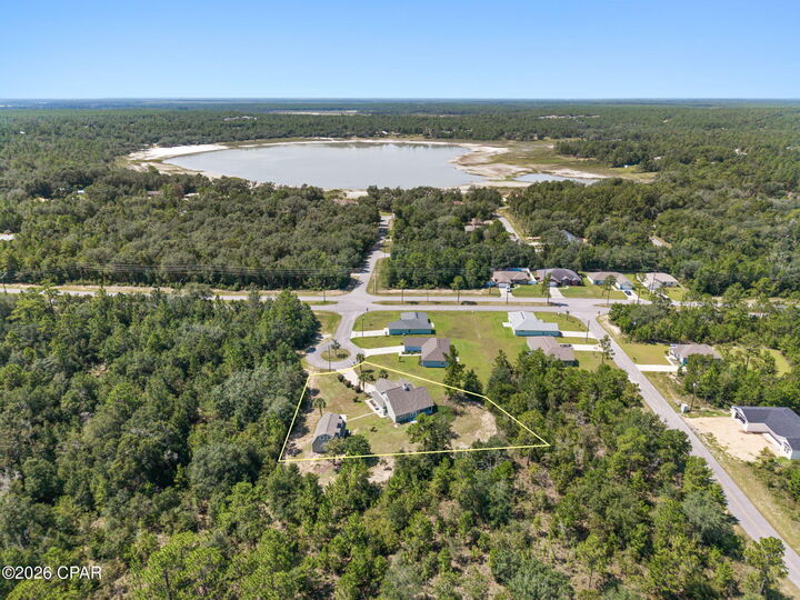 Property Photo: 3980 Quail Court FL 32428