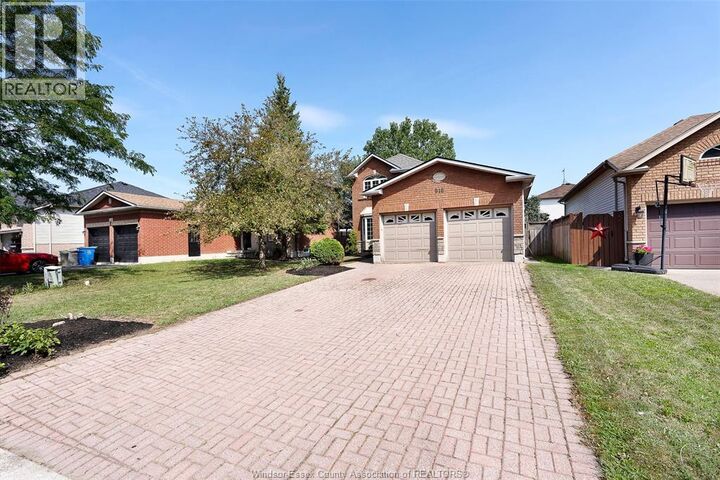 Property Photo:  916 Lemonwood  ON N9G 2R6 