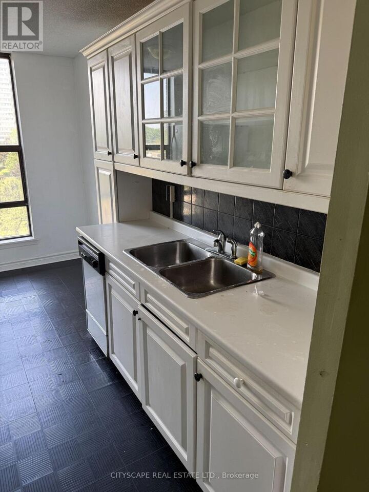 Property Photo:  21 Knightsbridge Road 406  ON L6T 3Y1 