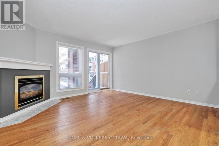 Property Photo:  301 Nepean Street  ON K1R 5G2 