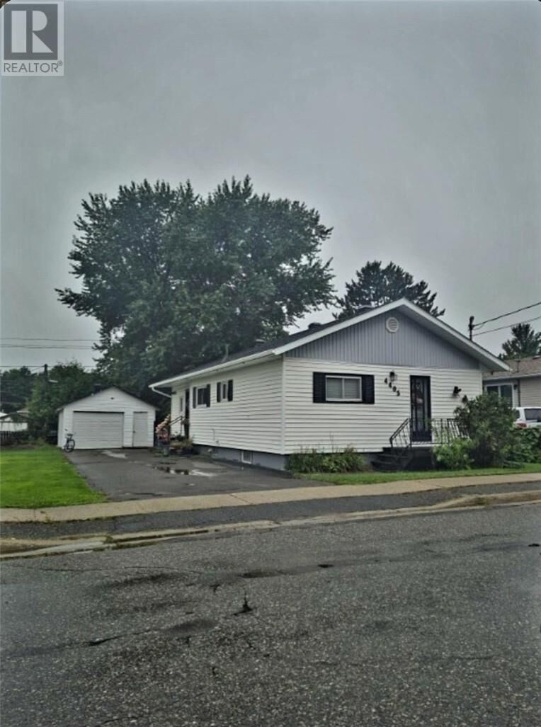 Property Photo:  4405 Notre Dame Ave  ON P3P 1L2 