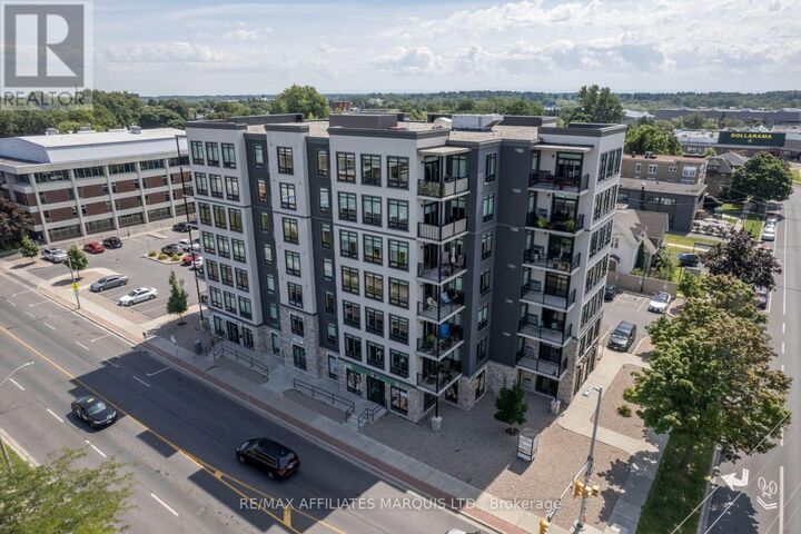 Property Photo:  108 Second Street East 405  ON K6H 0C9 