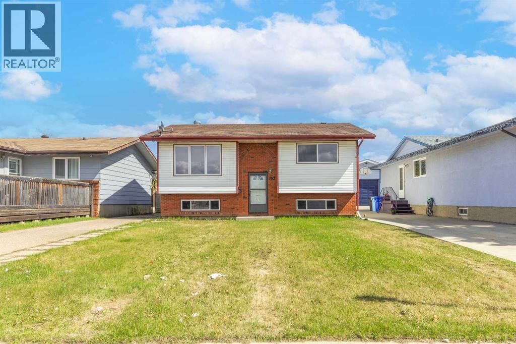 Property Photo:  162 Elmore Drive  AB T9H 4N3 