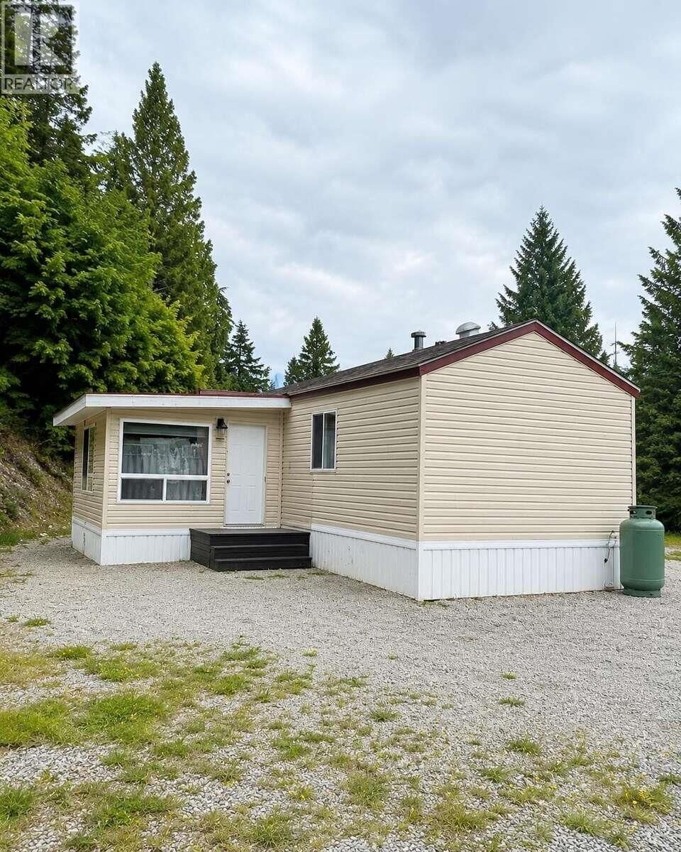 Property Photo:  7668 Sunshine Coast Highway 15  BC V7Z 1H3 