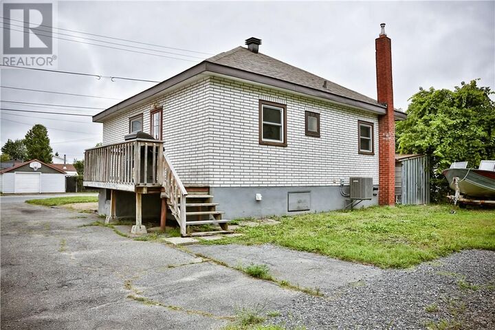 Property Photo:  40 Vaughan  ON P0P 1H0 