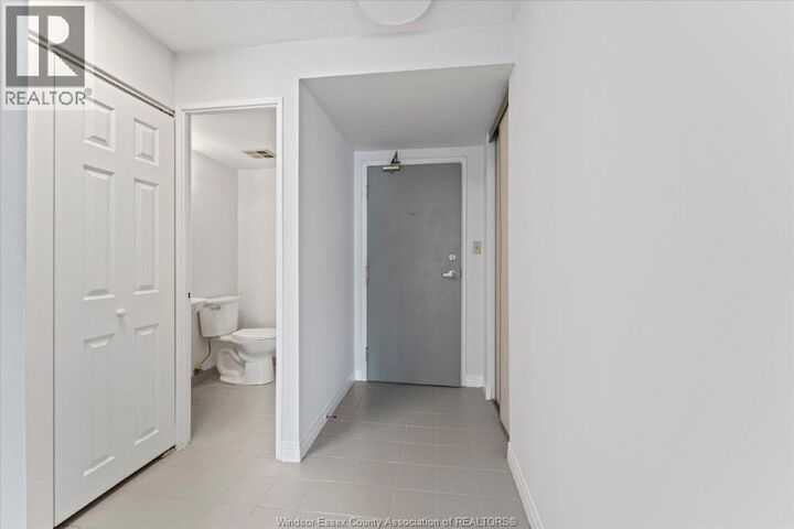 Property Photo:  75 Riverside Drive 906  ON N9A 7C4 