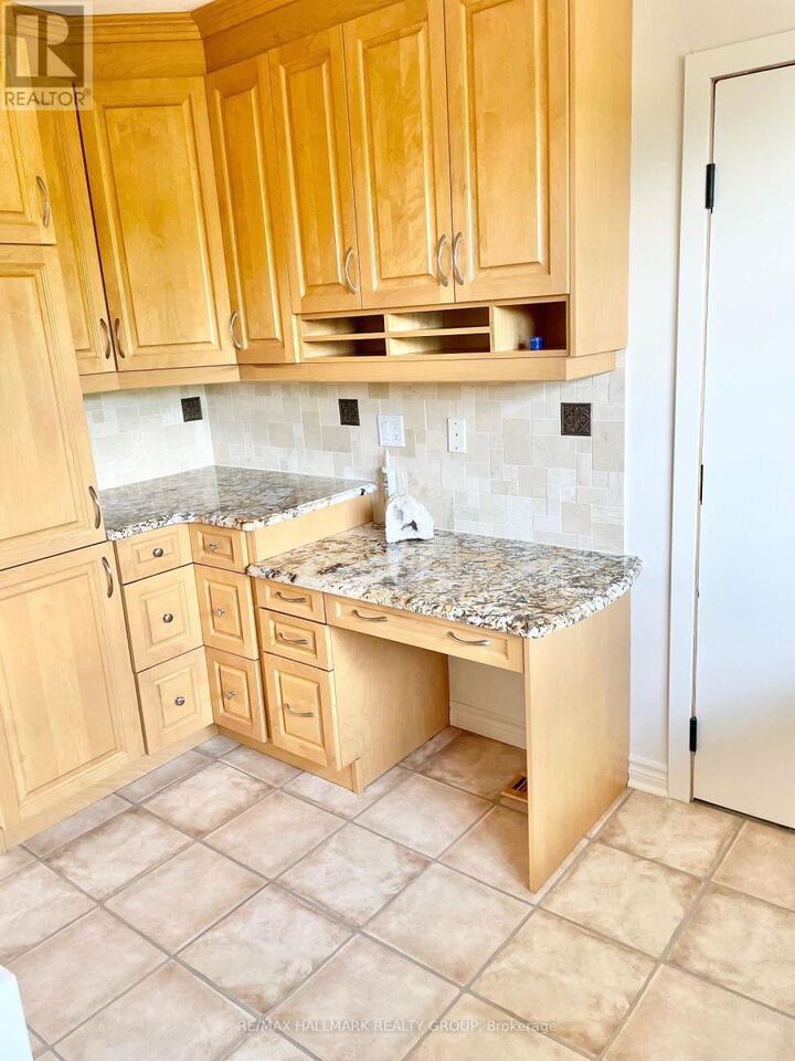 Property Photo: 1237 Field Street 1 ON K2C 2P9