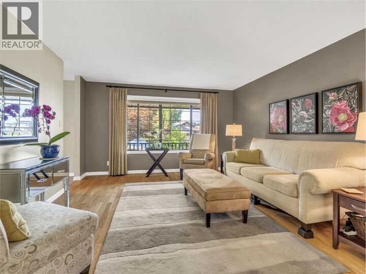 Property Photo:  775 Balsam Avenue  BC V2A 7Y8 