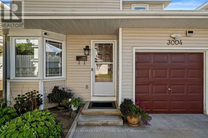 Property Photo: 3004 Victoria Heights Crescent ON K1T 3M7
