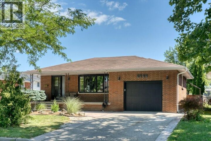 Property Photo:  2954 Rushton  ON N8R 1M4 