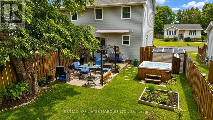 Property Photo: 21 Wellington Street East ON K6H 6W8