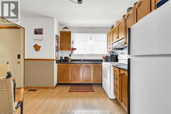 Property Photo:  5541 Empress  ON N8T 3B2 