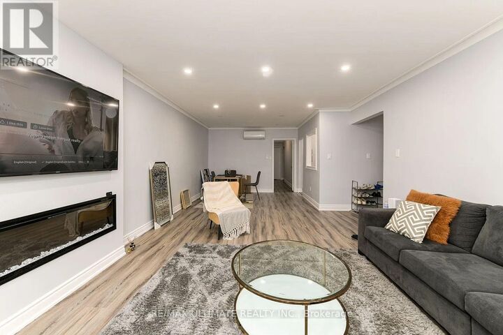 Property Photo:  749 Marlee Avenue 2  ON M6B 3J8 