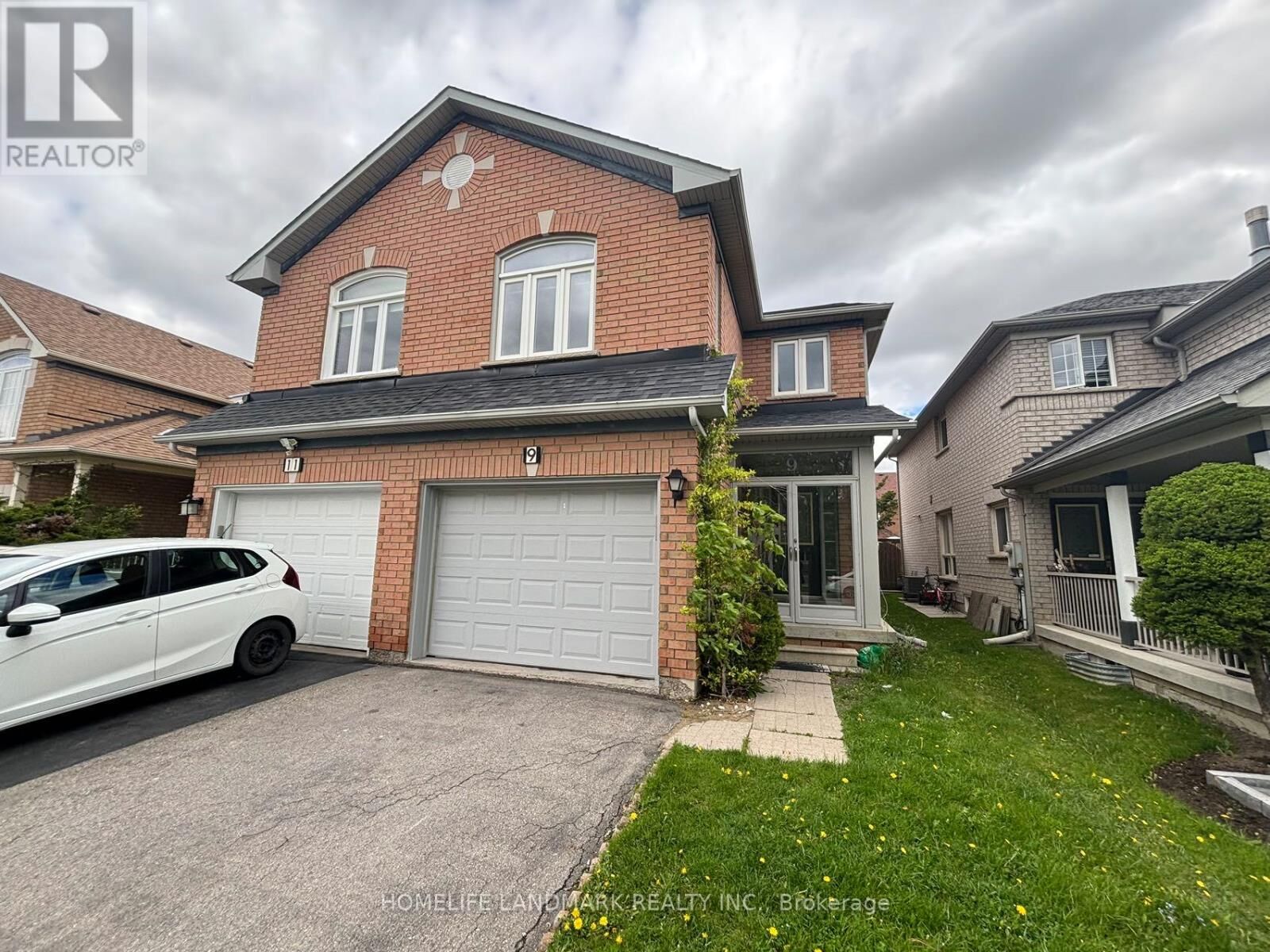 Property Photo: 9 Baltic Street ON L4B 4H8