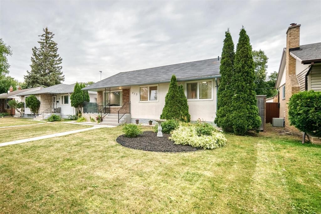 Photo de la propriété: 715 McAdam Avenue MB R2V 0B4