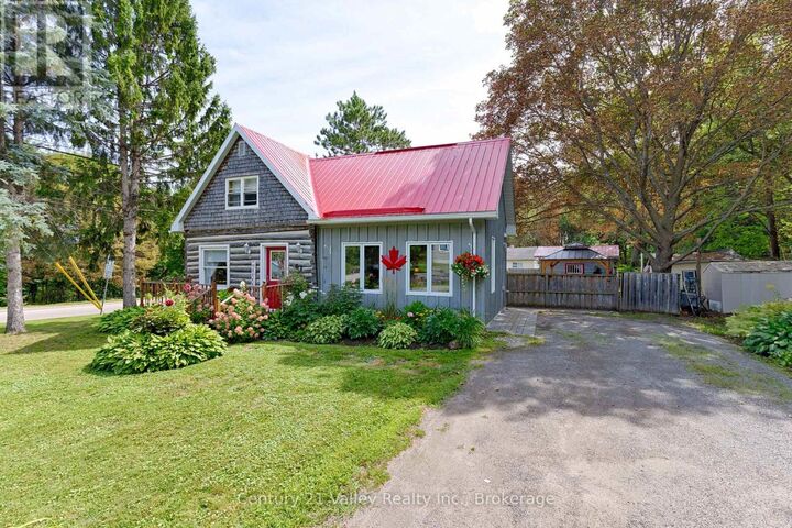 61 Melanie Street — photo 1