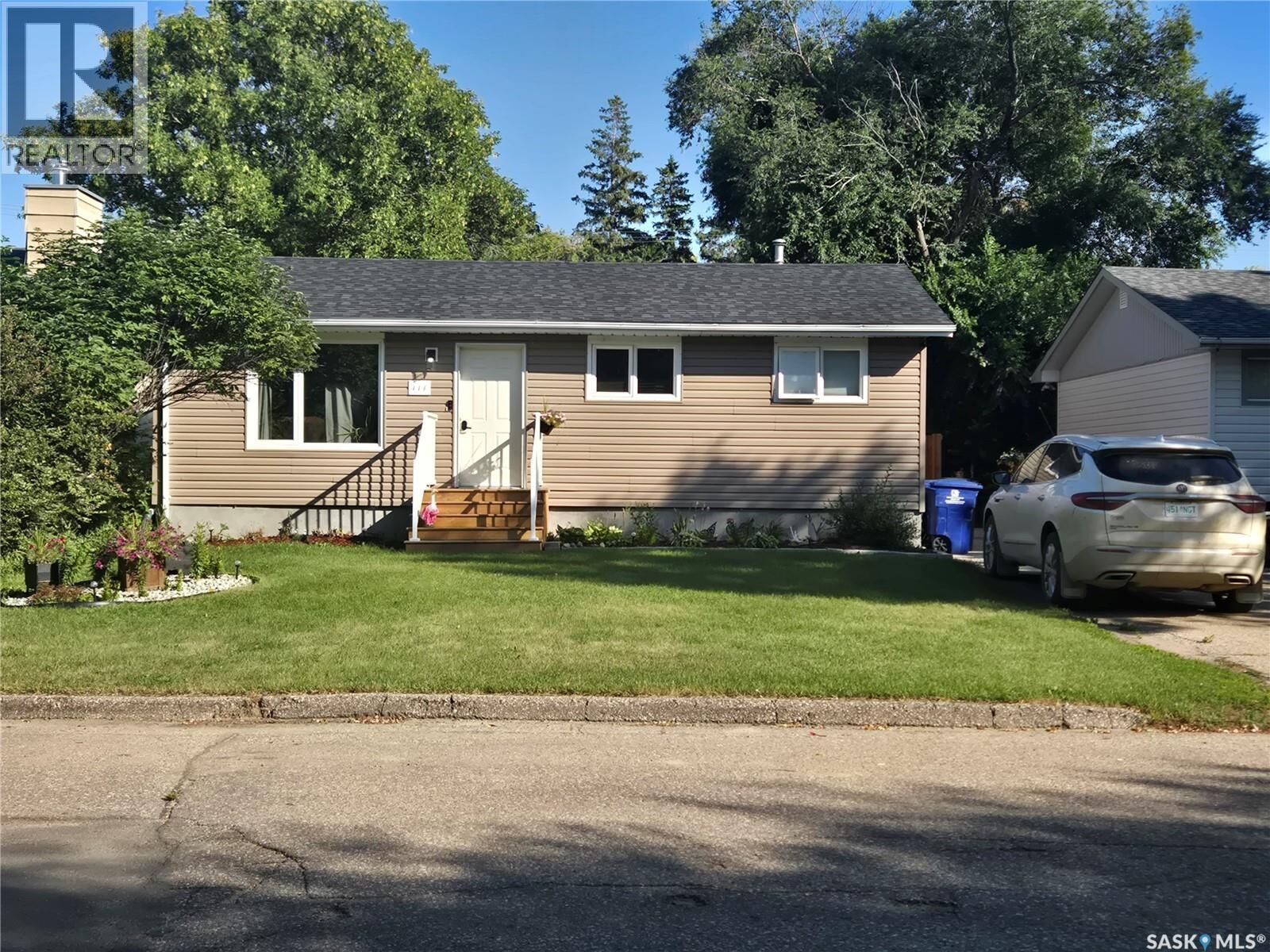 Property Photo: 111 Sullivan Street SK S0G 4T0