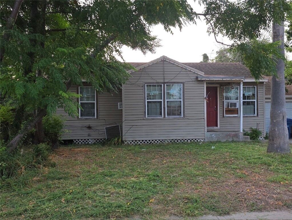 Property Photo: 4409 Spring Street TX 78415