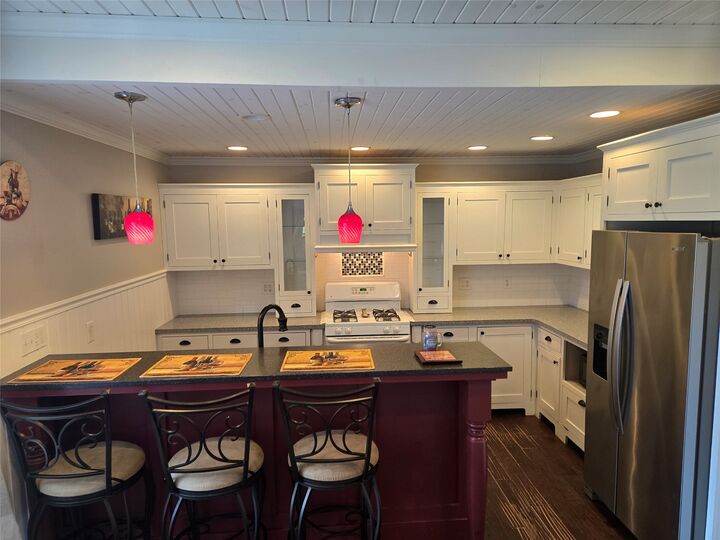 Property Photo: 9512 W Main Road PA 16428