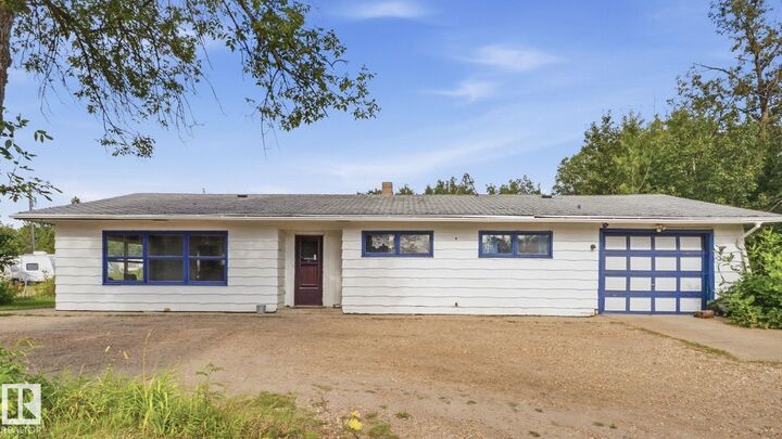 Property Photo: 52012 Hwy 21 AB T8B 1J6