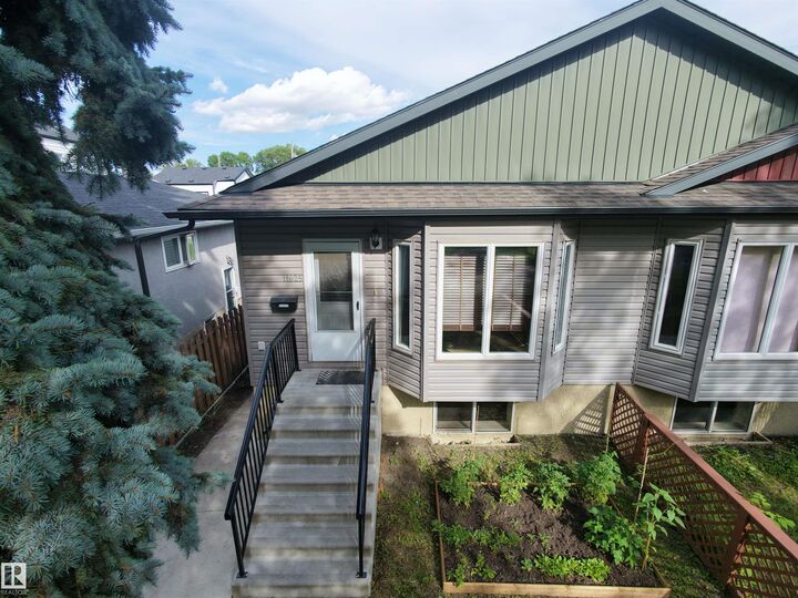 11625 88 Street NW — photo 1