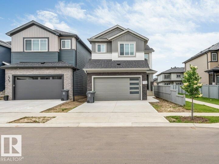 Property Photo: 42 Ave Avenue 3525 AB T4X 3G4
