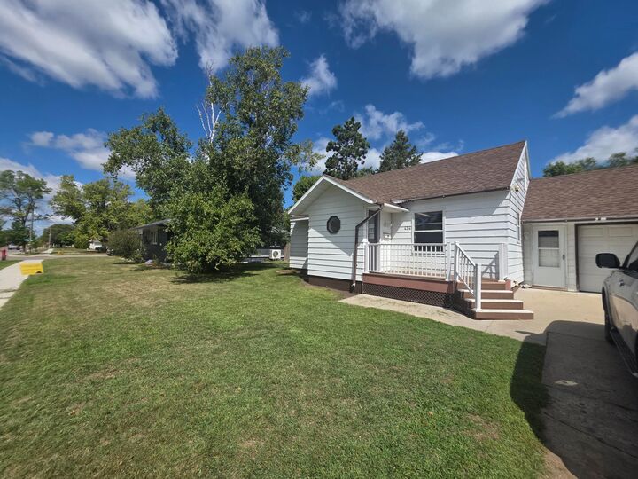 Property Photo: 434 5th Street SW MN 56573