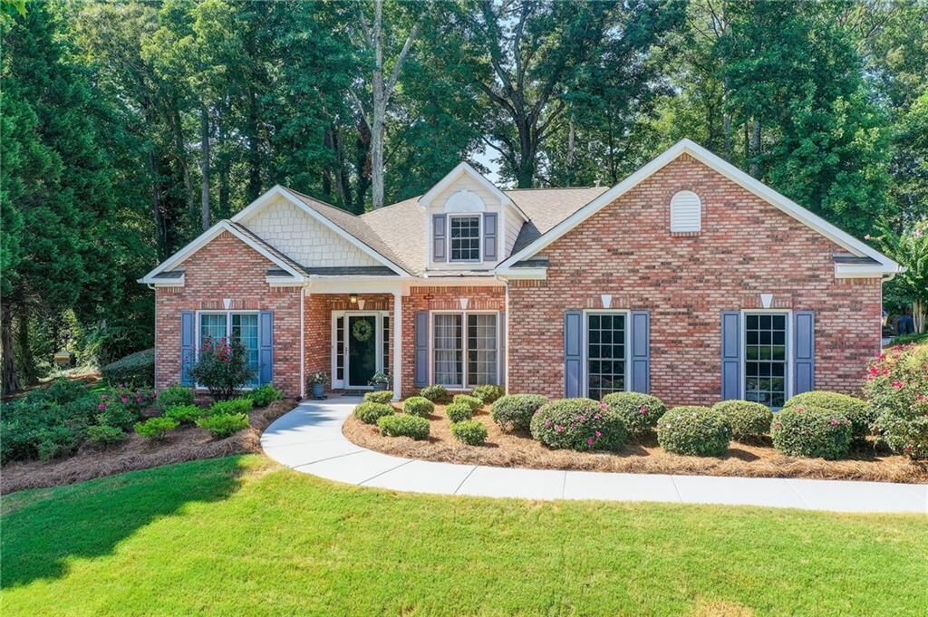 Property Photo: 4903 Eagles Ridge Loop GA 30038