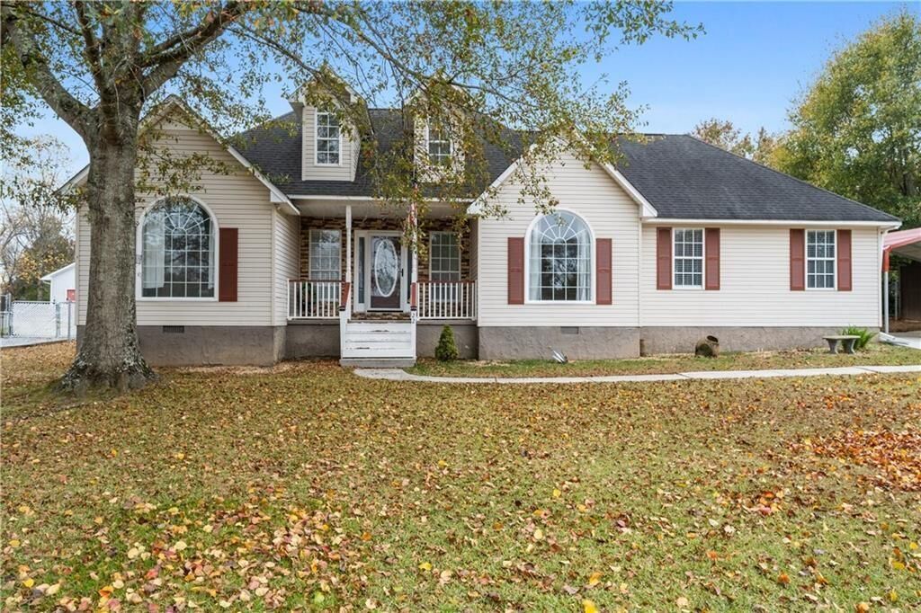 Property Photo: 22 Valley Creek Drive SW GA 30120