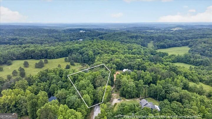 Property Photo: 435 Sleepy Hollow Lane GA 30028