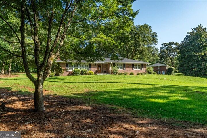 Property Photo:  1430 Ivywood Drive  GA 30606 
